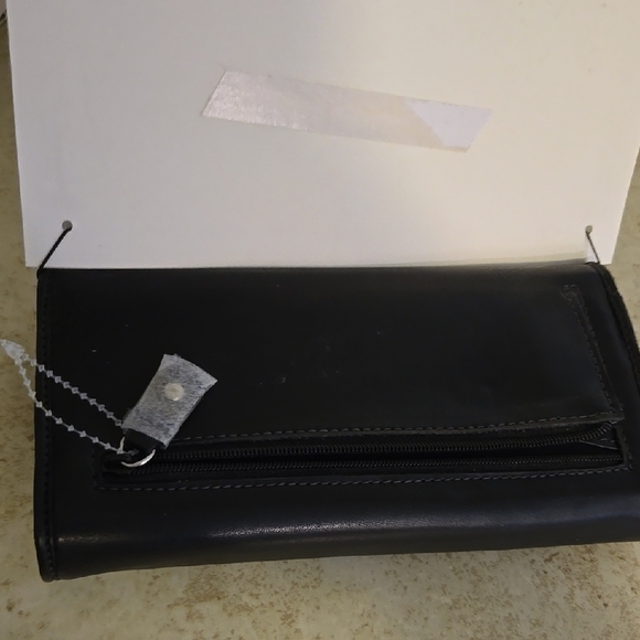 Etienne Aigner Black Leather Wallet - Picture 8 of 10